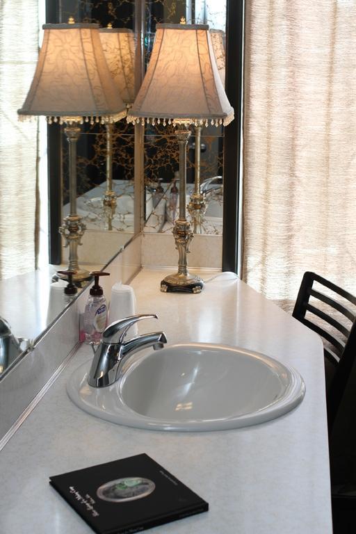 Lux Rooms Wallace Δωμάτιο φωτογραφία
